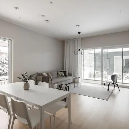 Semi-detached Scandinavian House With Great Location