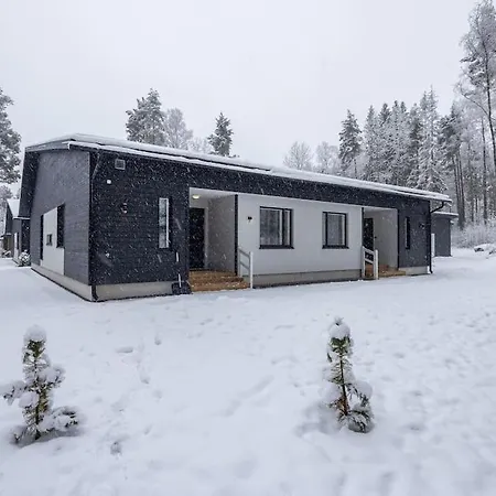 Apartamento Semi-detached Scandinavian House With Great Location